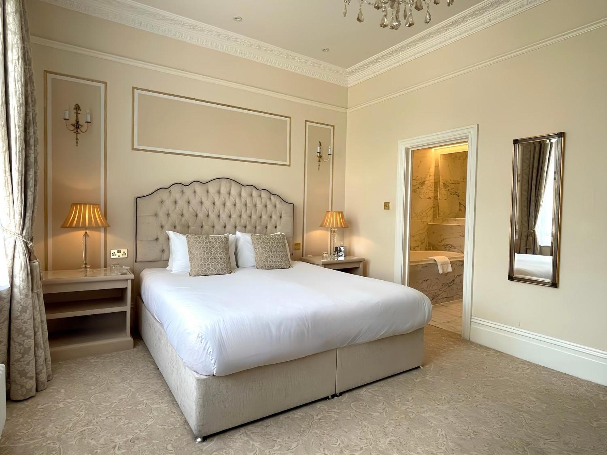 Bathen House Boutique Hotel Номер фото A bedroom at the hotel